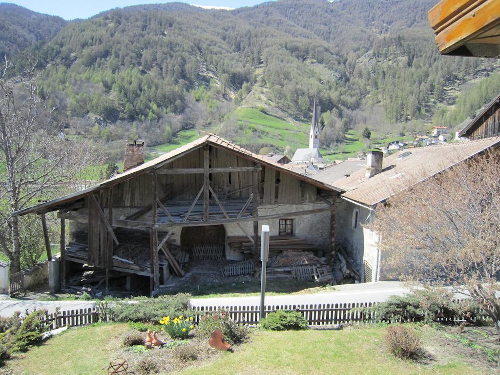 Aparthotel Garni Haus Hubertus Маллес-Веноста Екстер'єр фото