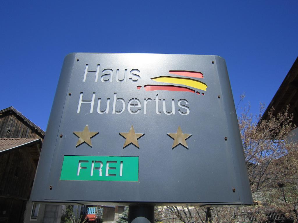 Aparthotel Garni Haus Hubertus Маллес-Веноста Екстер'єр фото