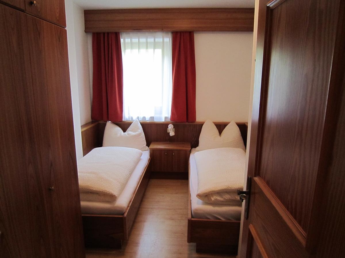 Aparthotel Garni Haus Hubertus Маллес-Веноста Екстер'єр фото