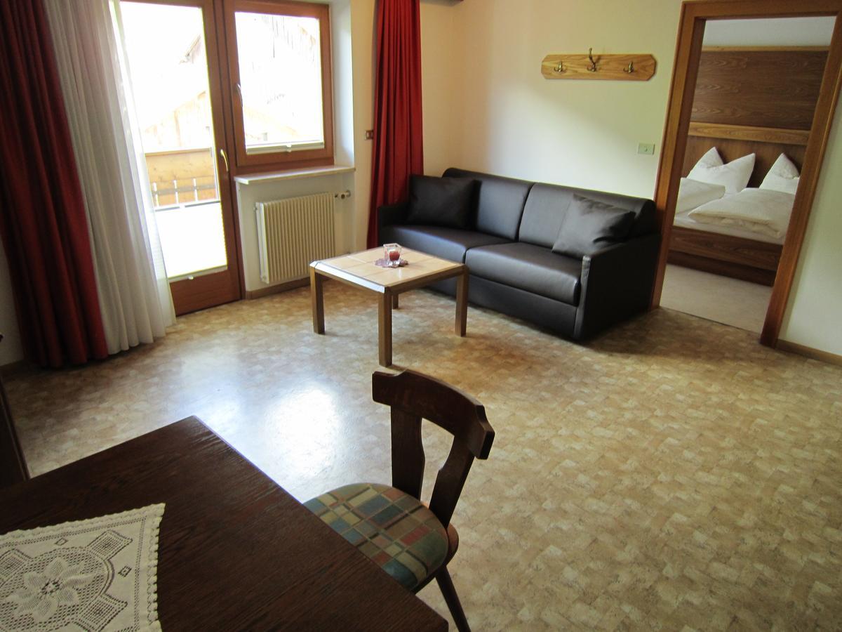 Aparthotel Garni Haus Hubertus Маллес-Веноста Екстер'єр фото